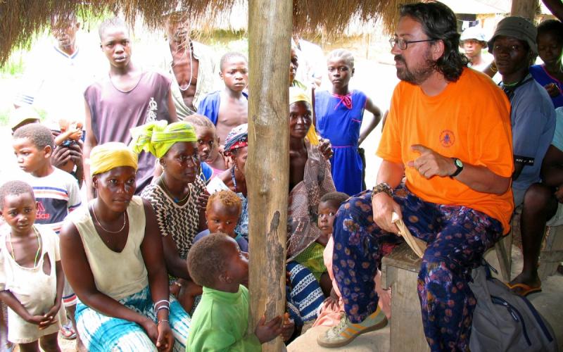Chema Caballero ha pasado 20 años en Sierra Leona formando a líderes y en la rehabilitación de niños soldado